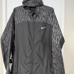 Nike Men's Black and Gray Windbreaker